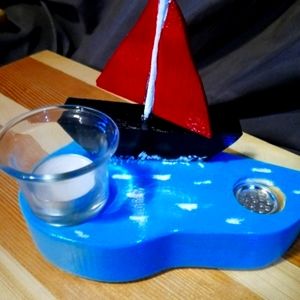 Boat style candle holder